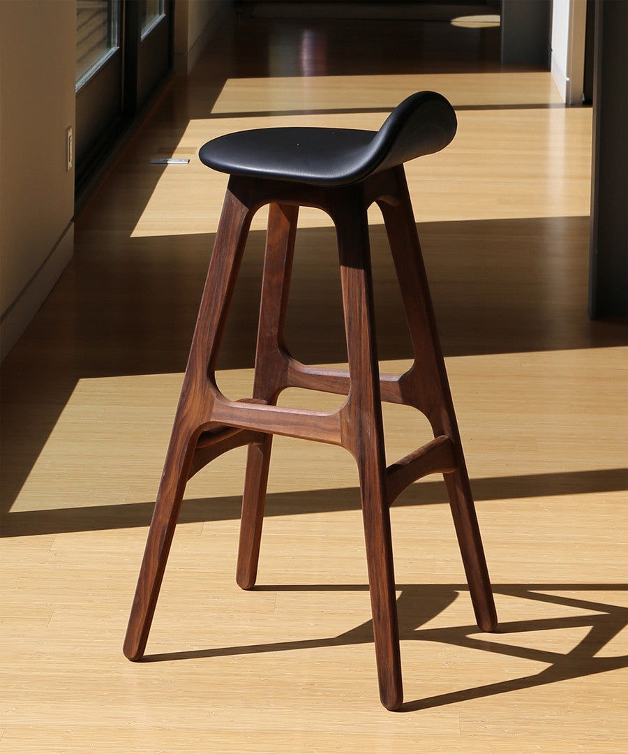 Erik Buch Model 61 - Walnut / Klassik Black